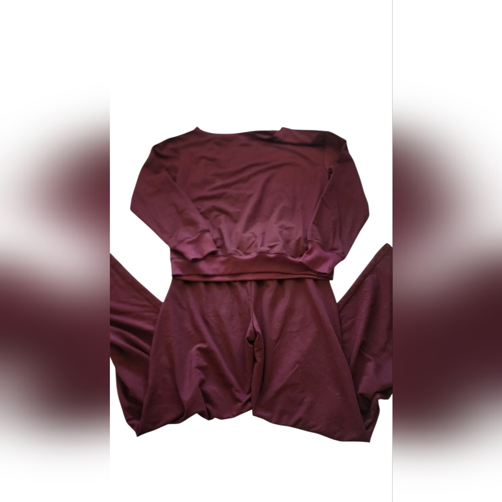 NWOT Burgundy Lounge Set